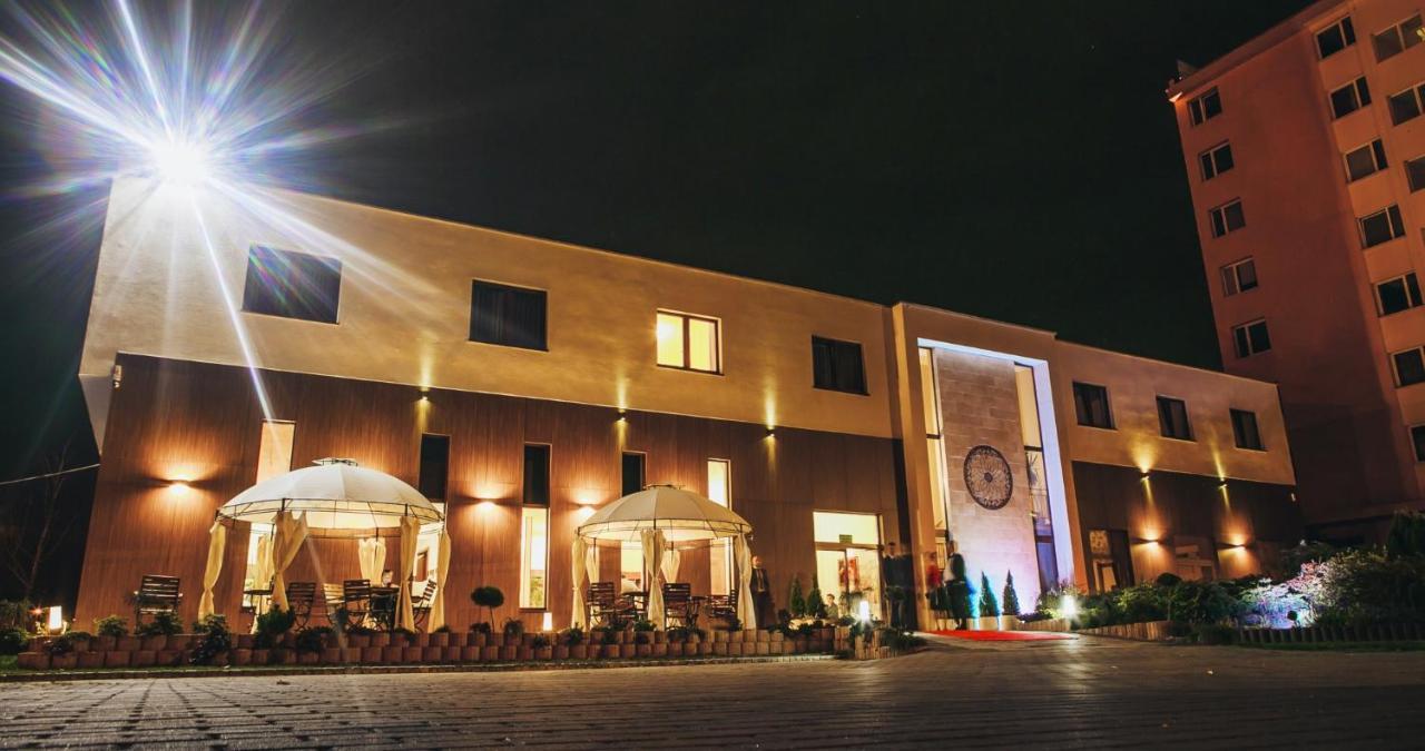 Confero Nowa Basn Resort